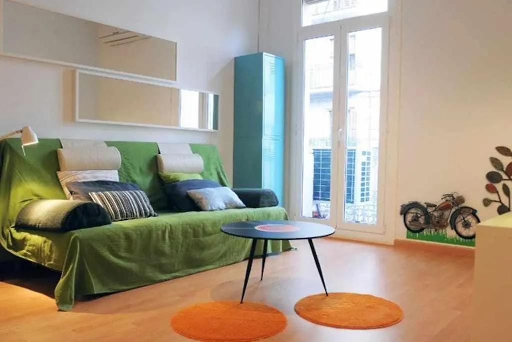 Calm Modern Apartment Barcelona