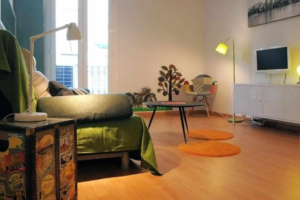 Calm Modern Apartment Barcelona