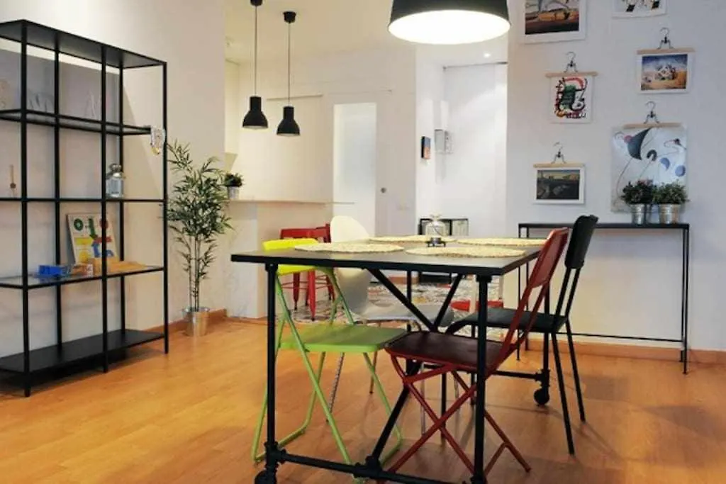 Calm Modern Apartment Barcelona