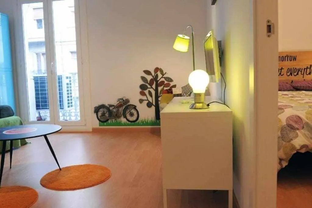 Calm Modern Apartment Barcelona